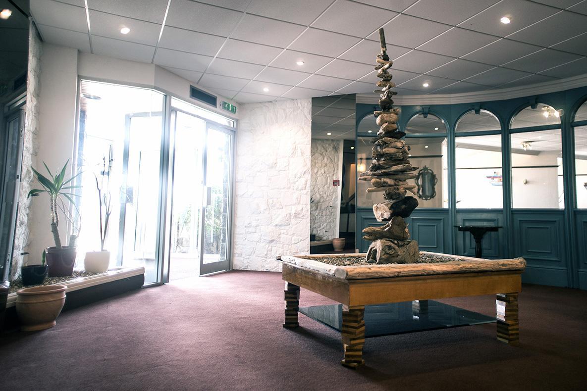 Driftwood Inn Saint Saviour Interior photo