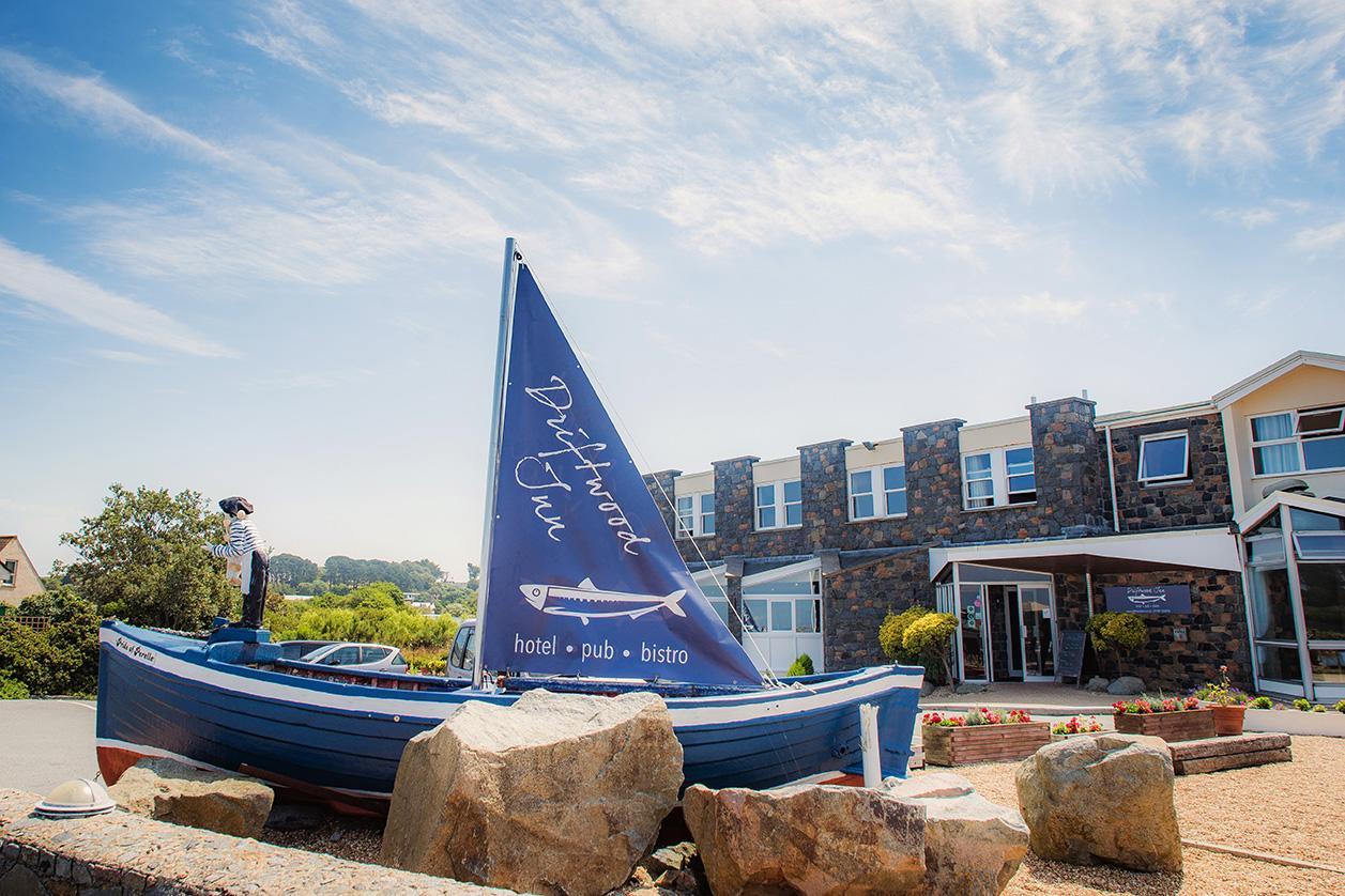 Driftwood Inn Saint Saviour Exterior photo