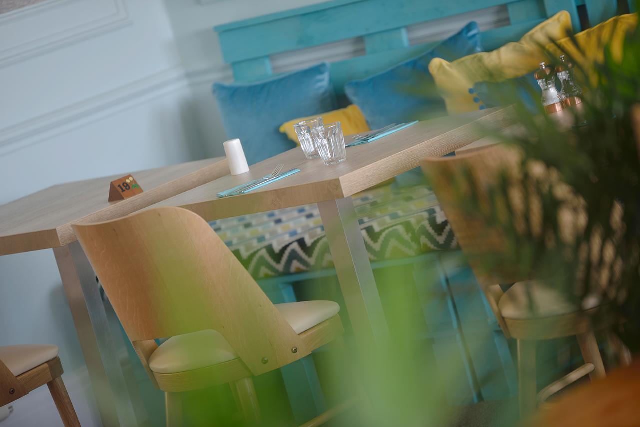 Driftwood Inn Saint Saviour Restaurant photo